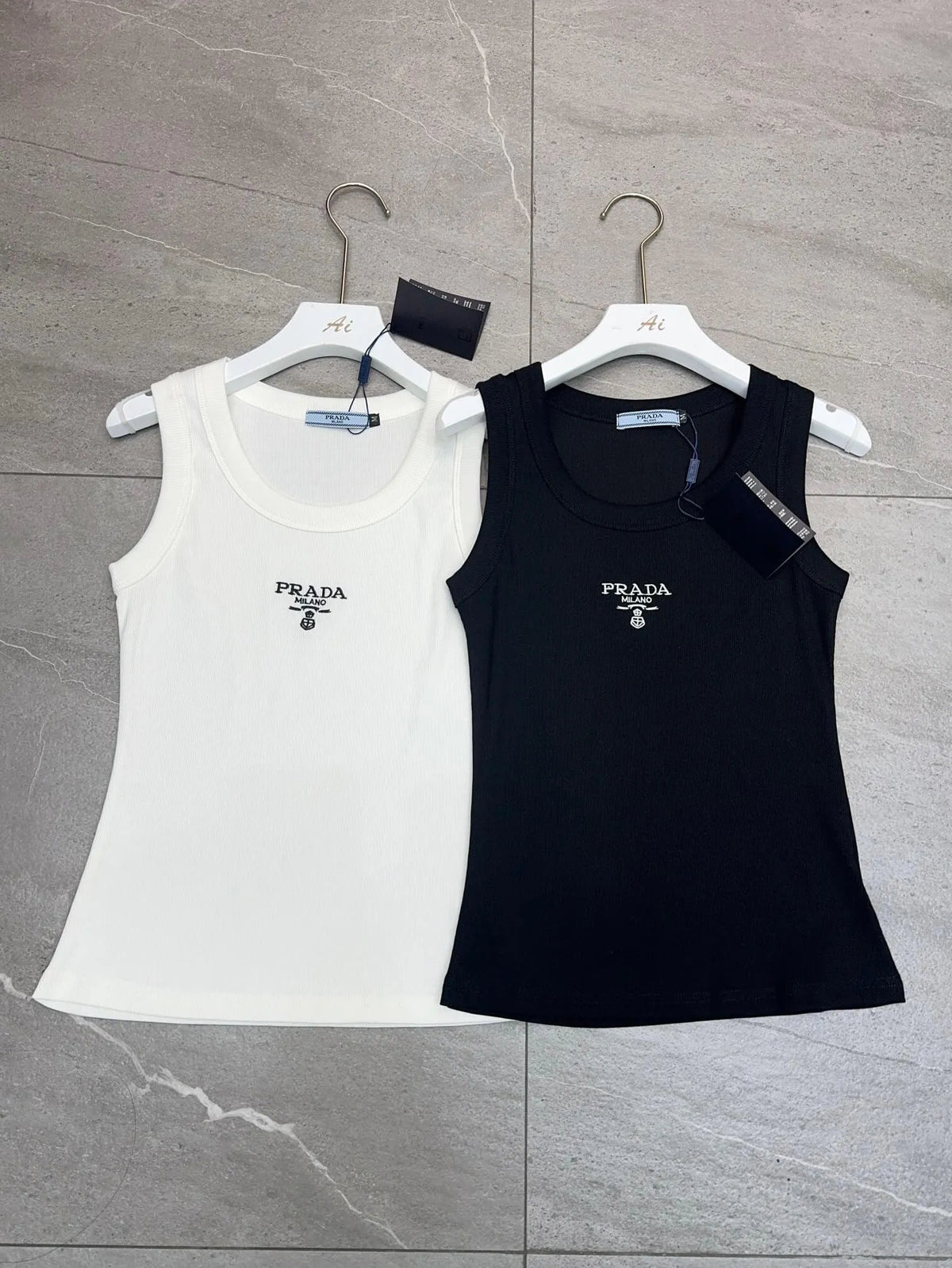 Two Color Sleeveless Vest