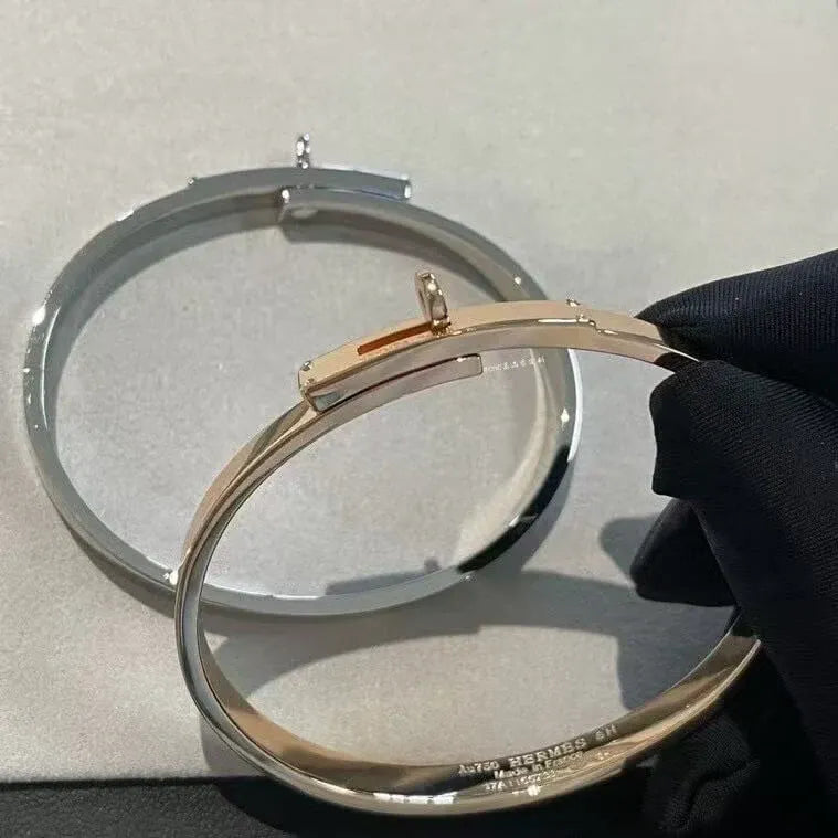 Classic Pavé Lock Charm Open Bangle