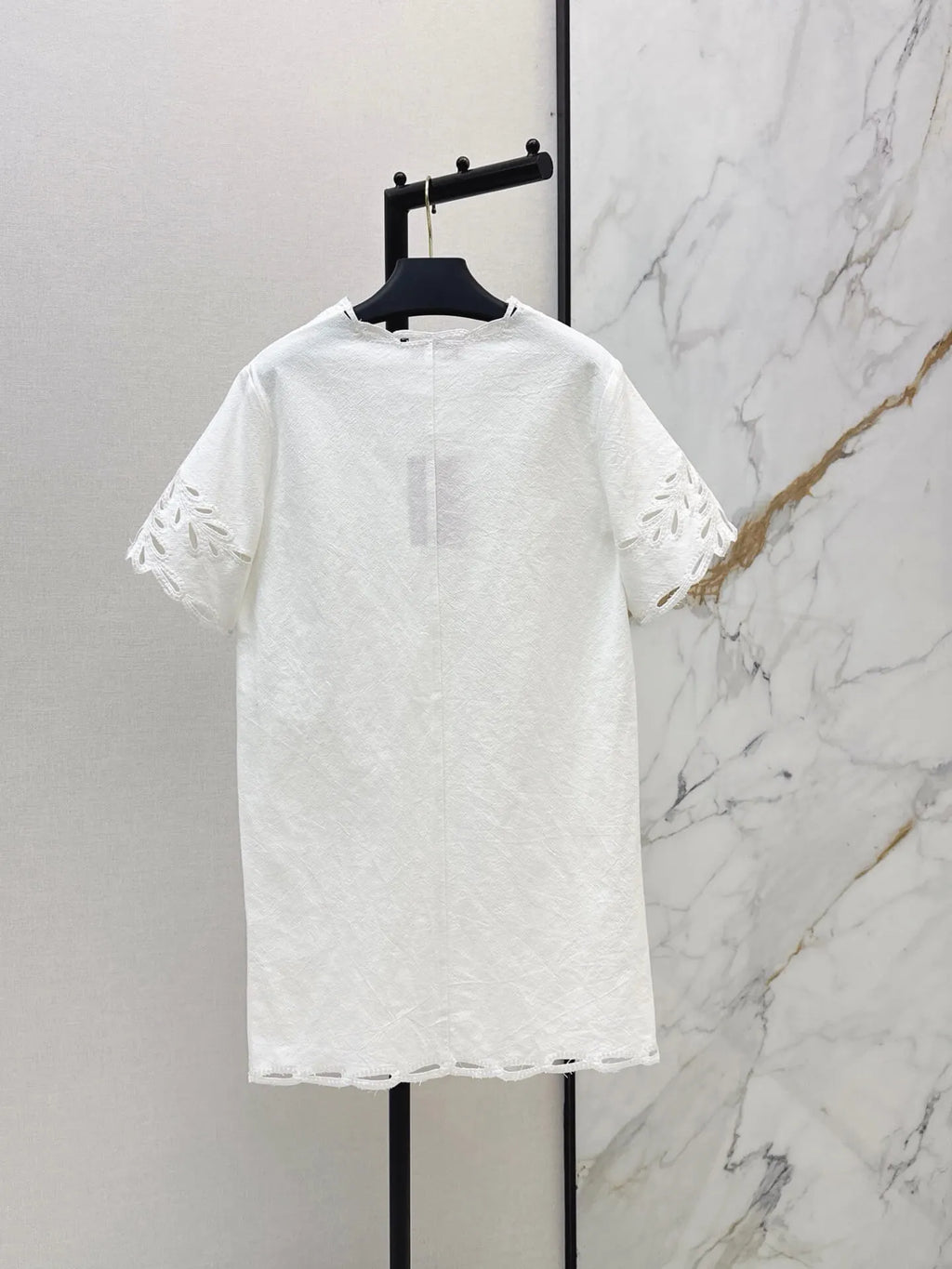 Scalloped Cutwork Hem Shift Dress