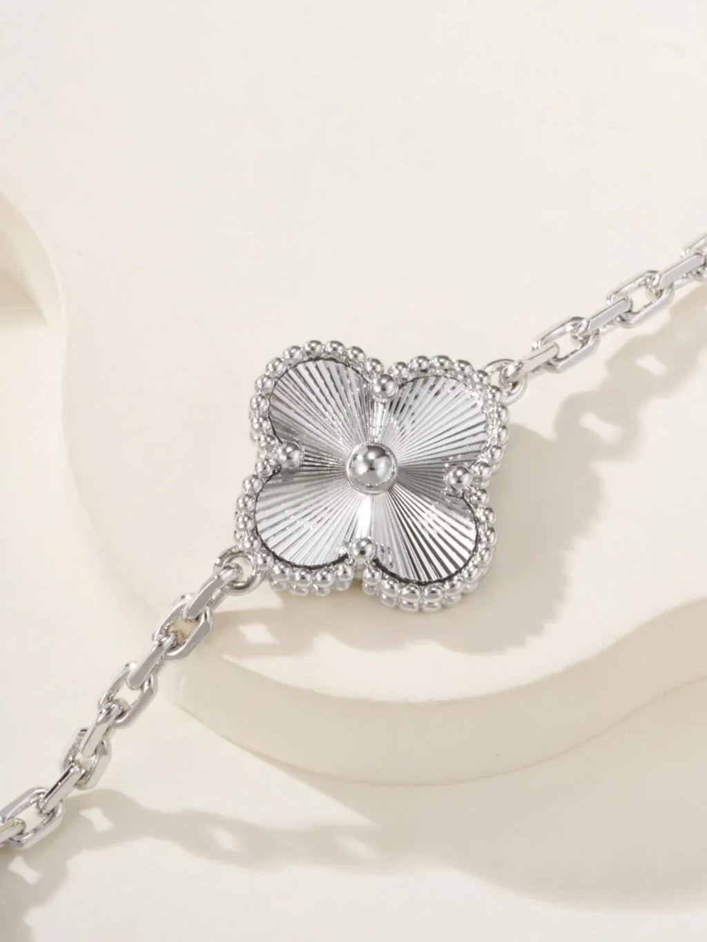 Trendy Blue Floral Link Bracelet