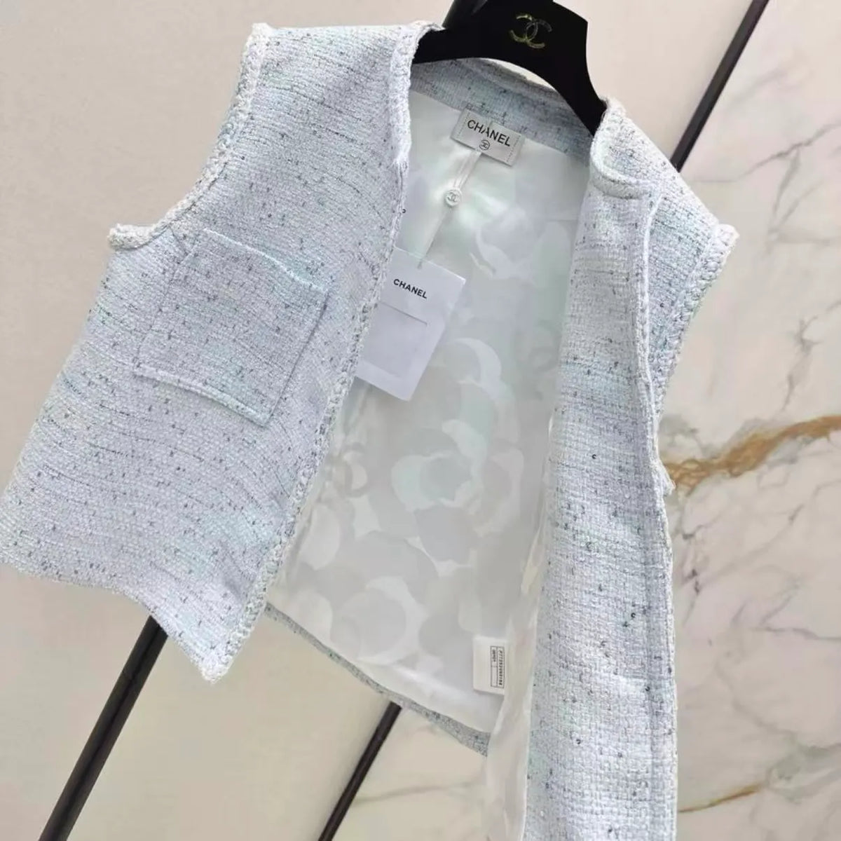 26SS Tweed Sleeveless Top