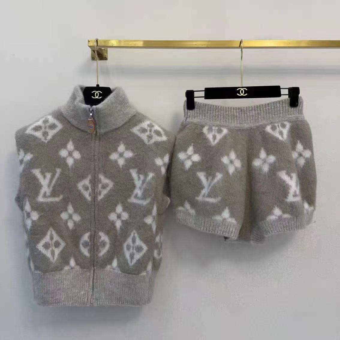 Cream Grey Stand-Collar Vest Jacket and Shorts Set