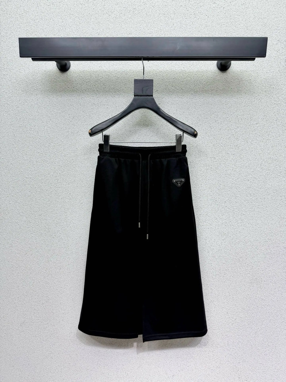 Triangle Logo Polo Slit Skirt Set