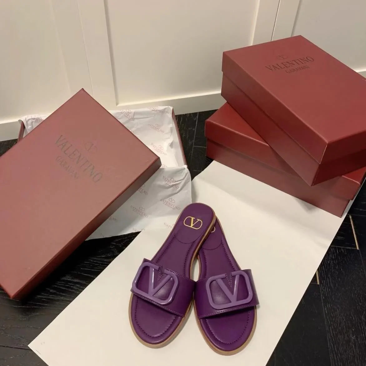 Casual Letter-Buckle Flat Sandals