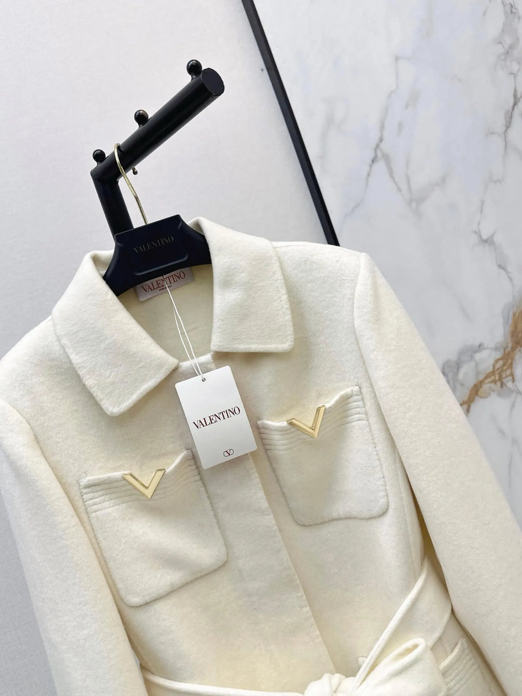 V Detail Belted Collared Wool Coat
