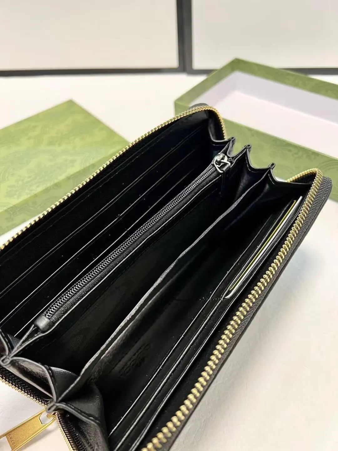 Bee-Accent Long Zip Wallet