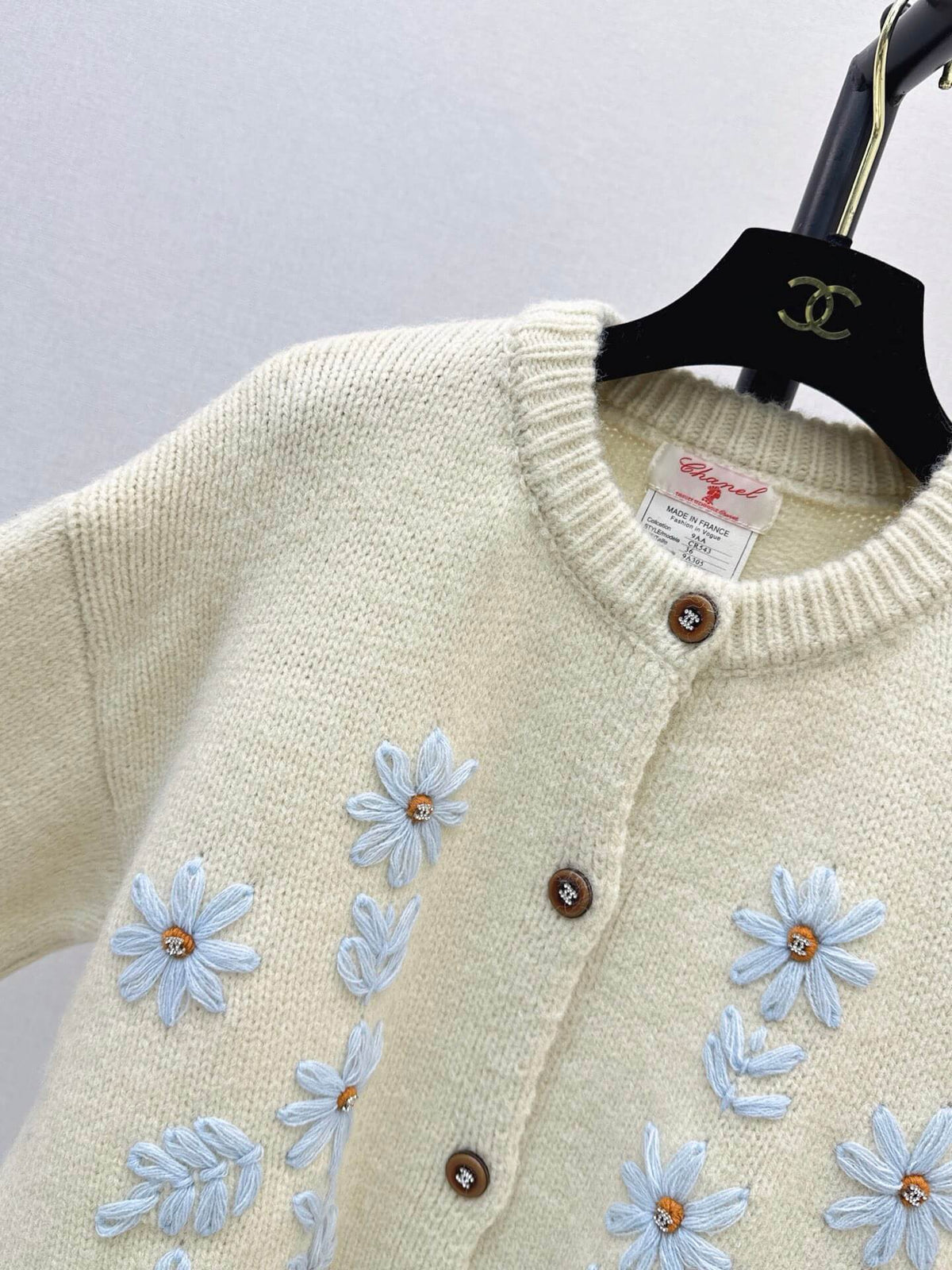 3D Embroidery Knit Cardigan