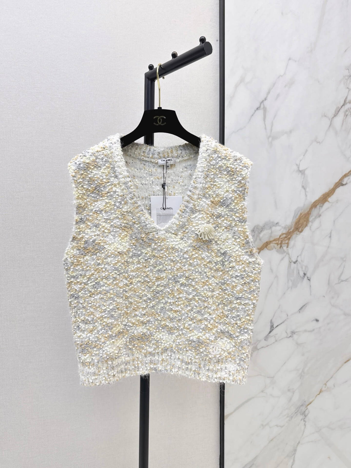 Fleck V-Neck Knit Vest