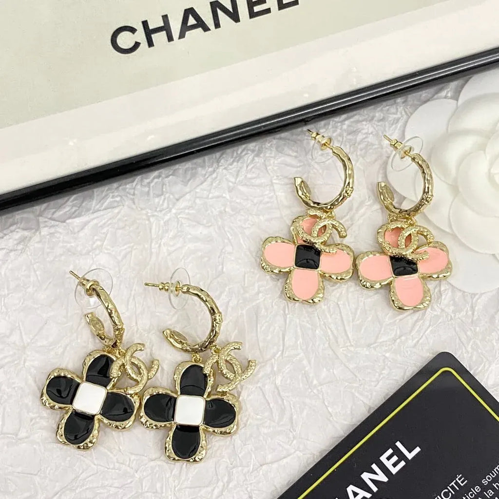 Color-Blocked Clover Earrings
