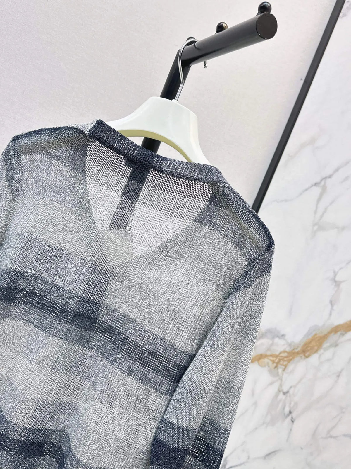 Loose Breath Gradient Knit Top