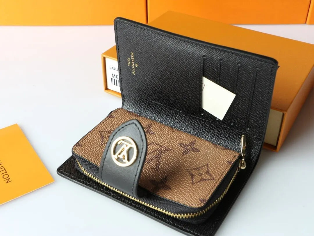 Buckled Color-Blocked Short Wallet